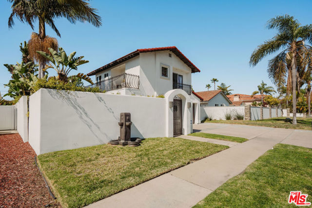 Property photo of 2039 Irvine AV