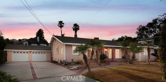 Photo of 11211 Newport Ave.