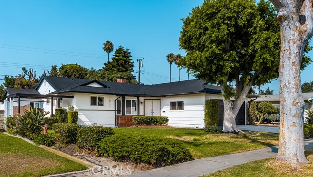 Photo of 10111 Dewey Dr