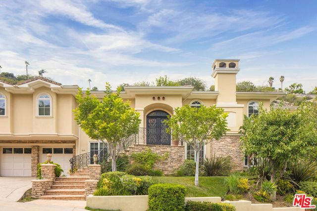 Property photo of 3691 Benedict Canyon LN