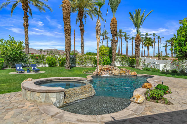 Property photo of 80030 Via Valerosa