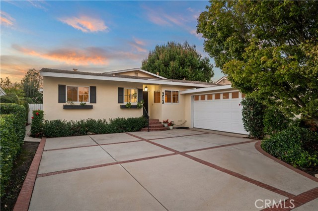 Property photo of 213 S Meadow