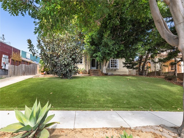 Property photo of 329 East Maple Avenue