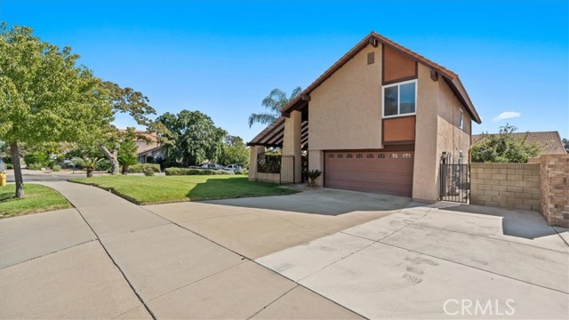 Property photo of 10121 Banyan