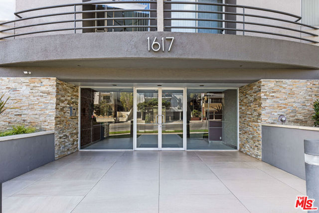 Property photo of 1617 S Beverly Glen BL