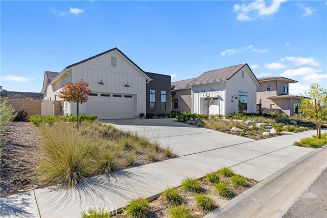 Property photo of 32195 Daybrook TE