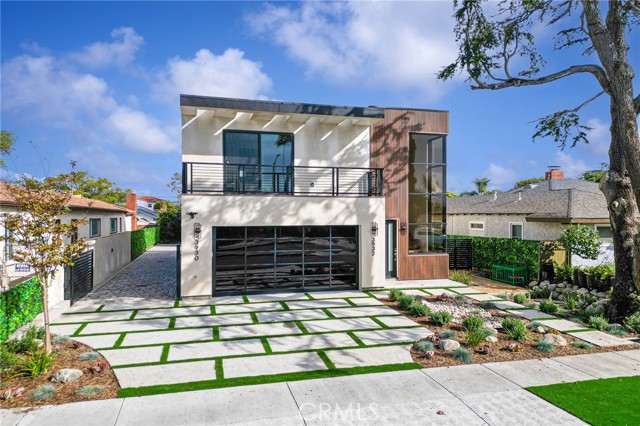 Property photo of 3932 S Minerva AV