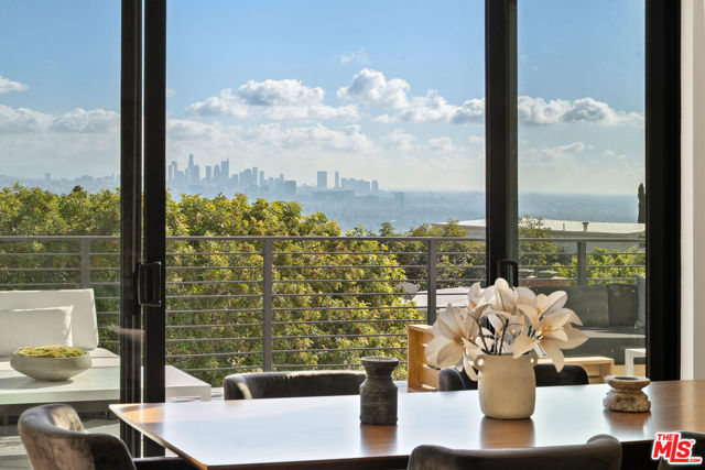 Property photo of 8633 Hollywood BL