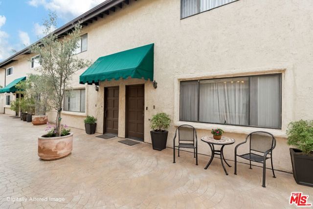 Property photo of 10817 Whipple ST