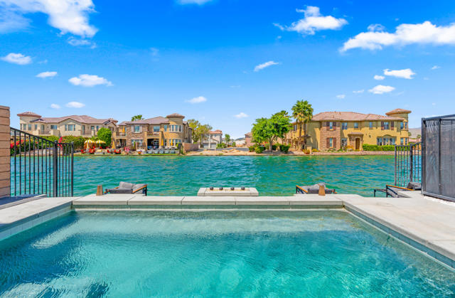 Property photo of 43241 Pietra CT