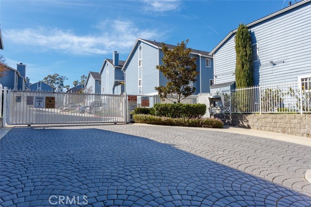 Property photo of 26105 Frampton AV