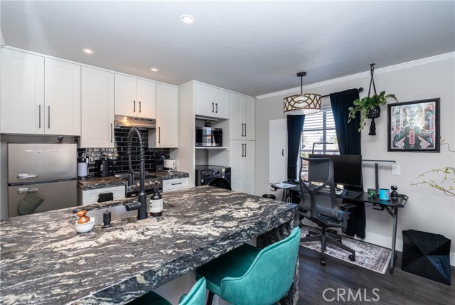 Photo of 23325 La Crescenta