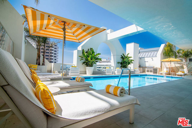 Property photo of 10520 Wilshire BL