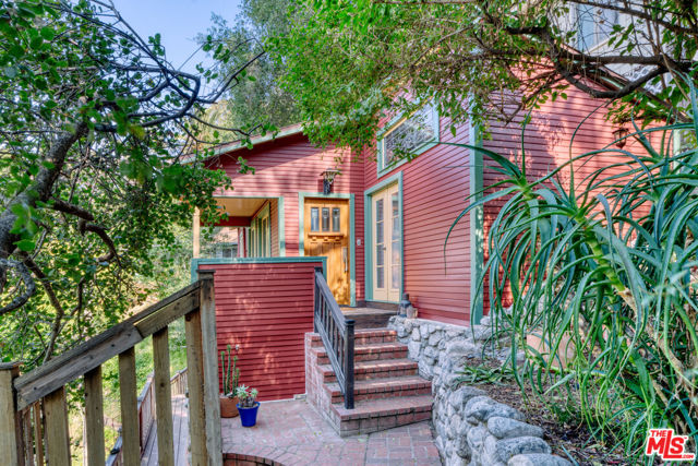 Property photo of 2232 Lake Shore AV