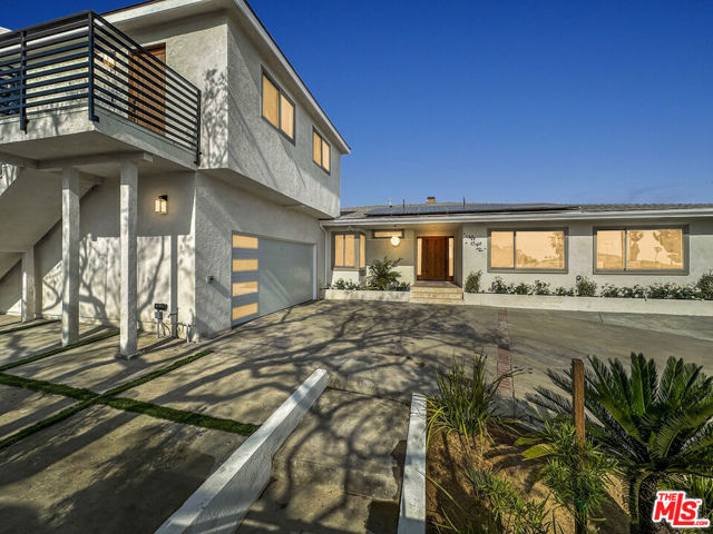 Property photo of 5810 S Halm AV
