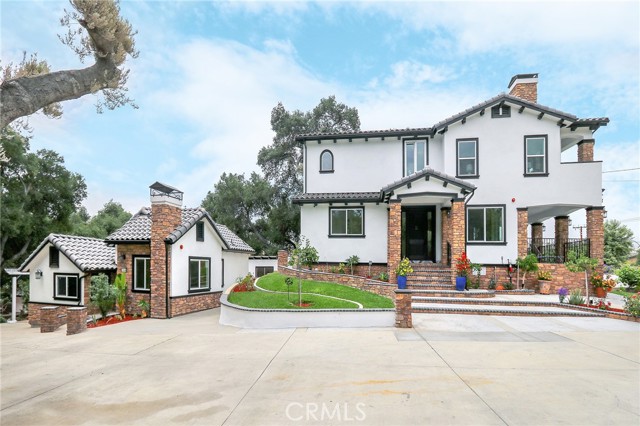 Property photo of 3264 E Holt Ave