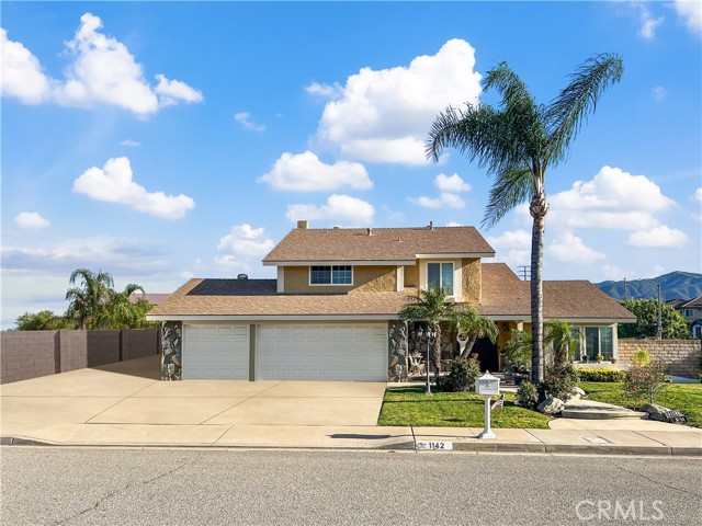 Property photo of 1142 Daisy CR