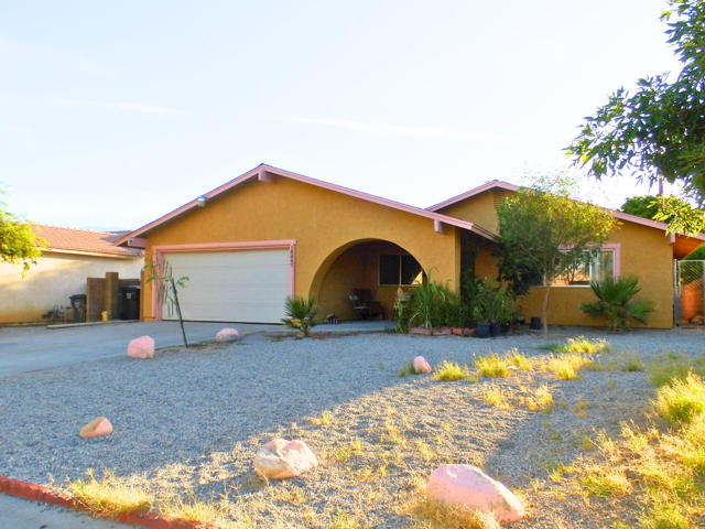 Property photo of 13547 Caliente DR