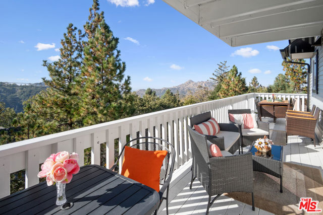 Property photo of 1243 N Grass Valley RD