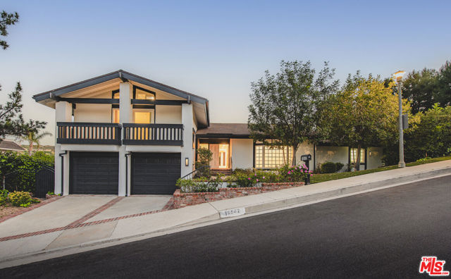 Property photo of 19542 Greenbriar DR