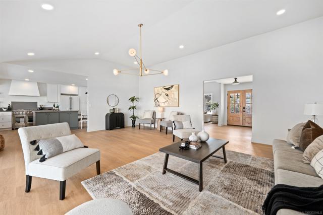 Photo of 37285 Avenida Bravura