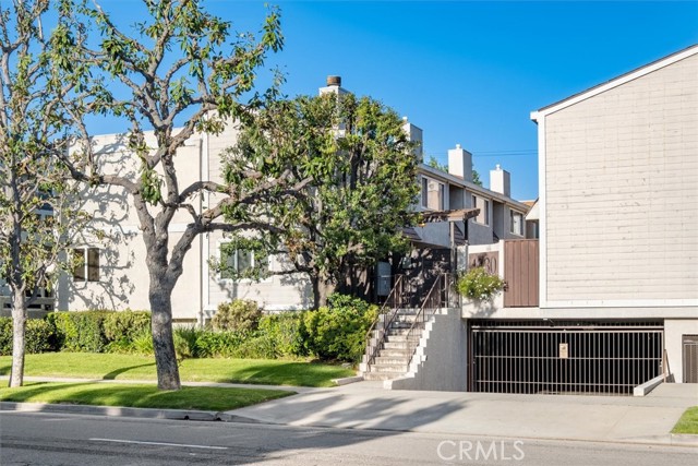 Property photo of 4230 Whitsett AV