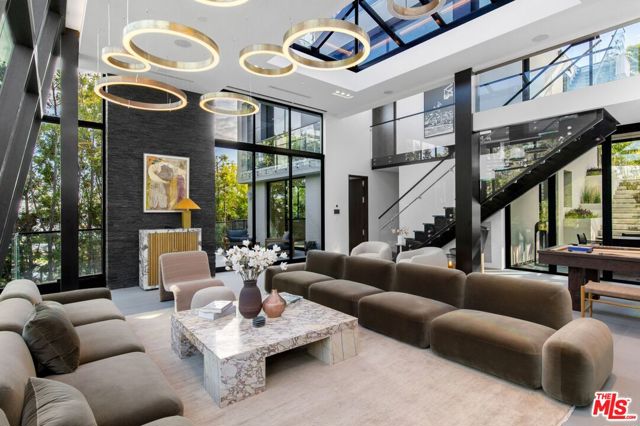 Property photo of 1317 Londonderry PL