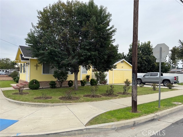 Property photo of 946 W Service