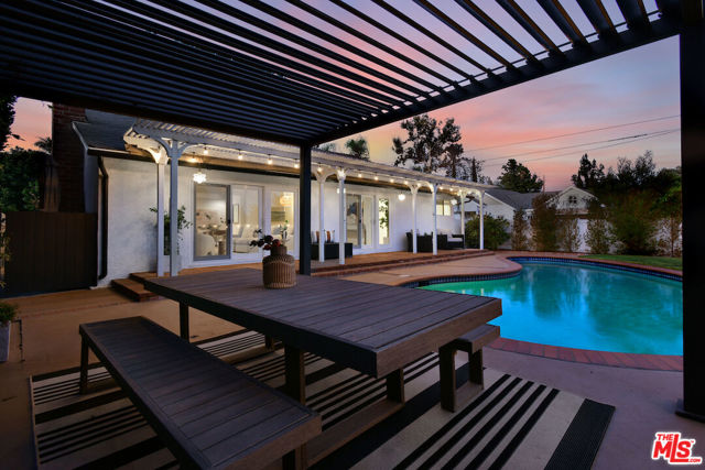 Property photo of 12614 Morrison ST