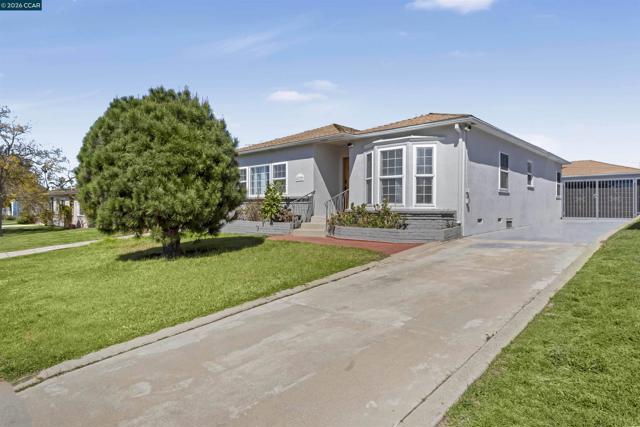 Property photo of 6727 W 87Th Pl