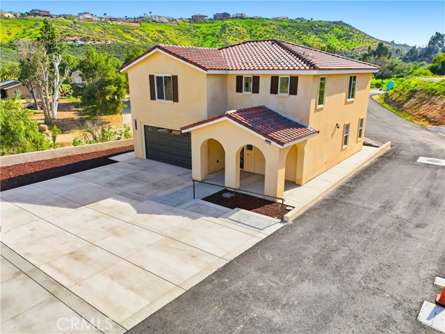 Property photo of 1969 Lyon AV