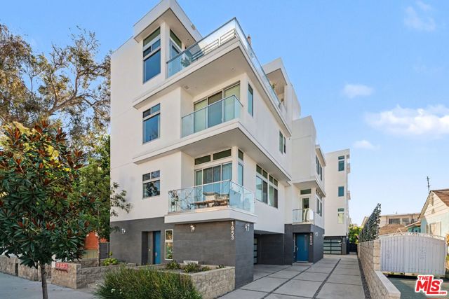 Property photo of 1951 Manning AV