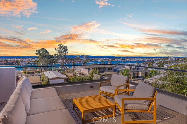 Property photo of 2212 Cliff DR