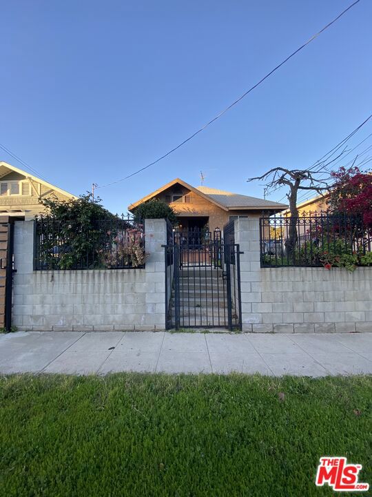Property photo of 3217 Malabar ST