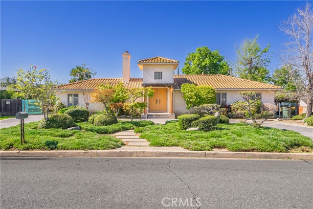 Property photo of 2720 E Sunset Hill DR