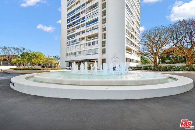 Property photo of 2222 Avenue Of The Stars