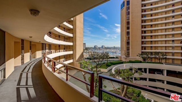 Property photo of 4265 Marina City Dr