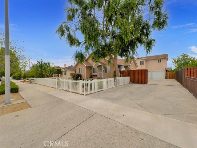 Property photo of 10720 Saticoy ST
