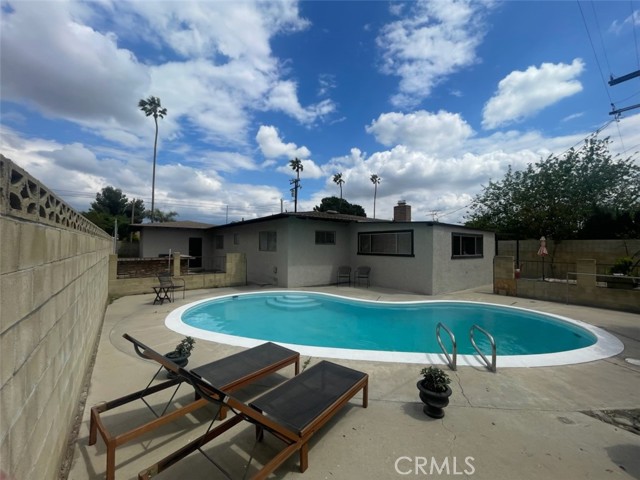 Property photo of 9166 Tamarind Ave.