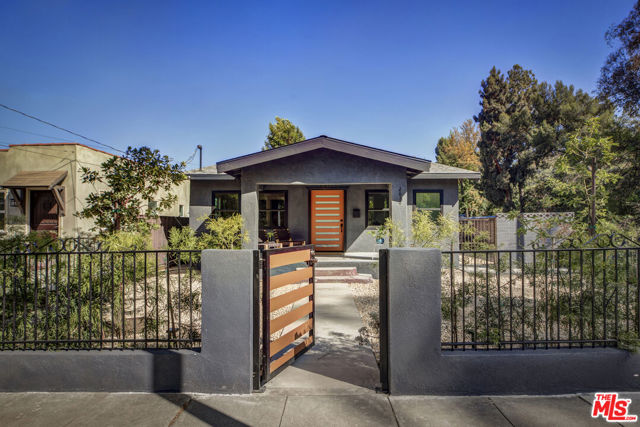 Property photo of 2634 Rich ST