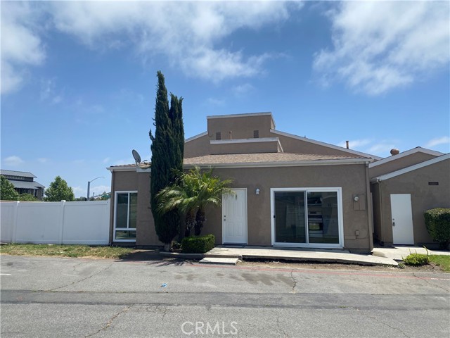 Property photo of 44516 La Paz RD