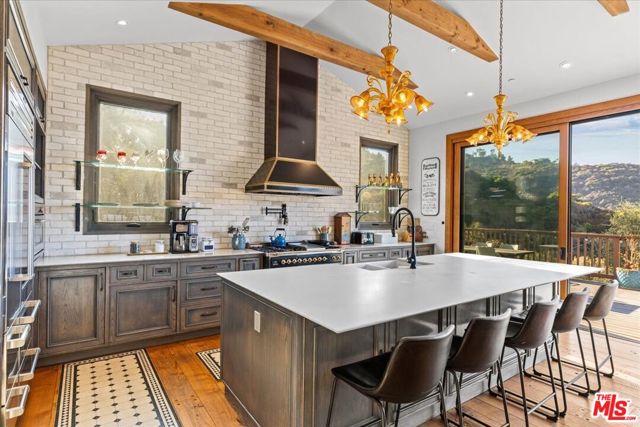 Property photo of 2373 Tuna Canyon RD