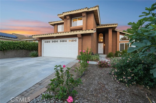 Property photo of 729 La Loma LN
