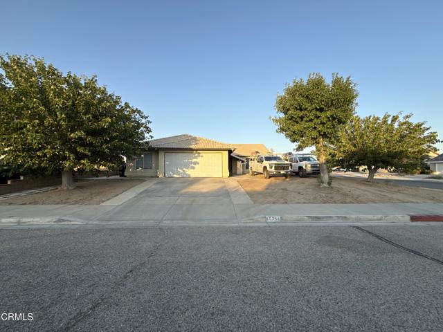 Property photo of 15711 Garnet