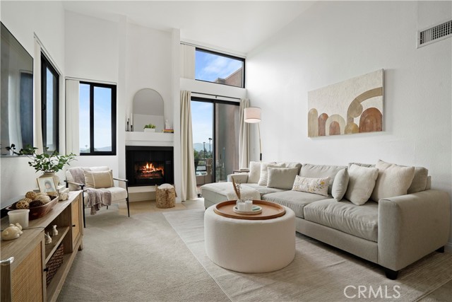 Photo of 7826 Topanga Canyon Bl