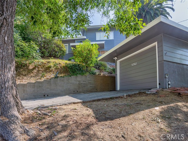 Property photo of 3761 Aguilar ST