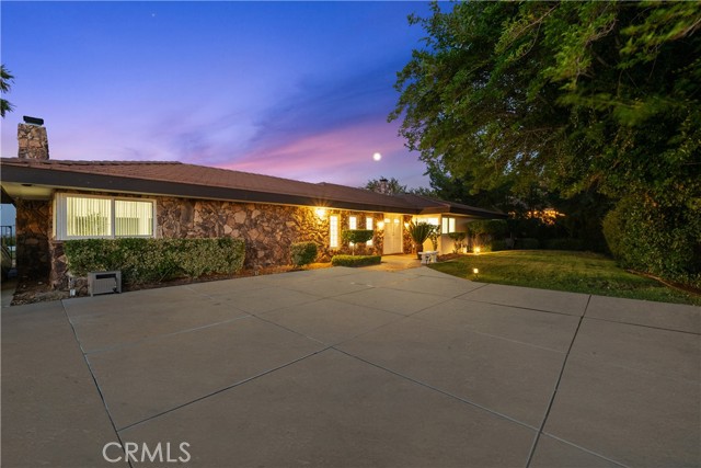 Photo of 354 Westlake Dr