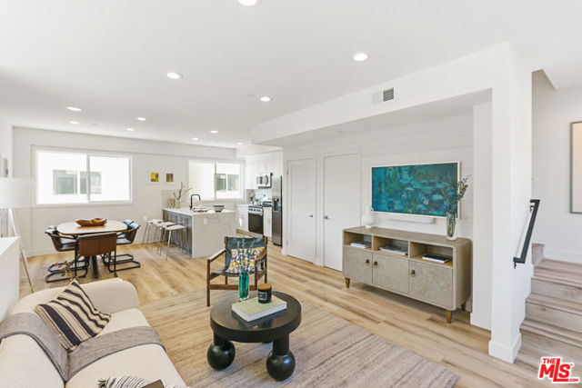 Property photo of 14651 W Sara LN