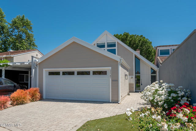 Photo of 32141 Lake Meadow Ln