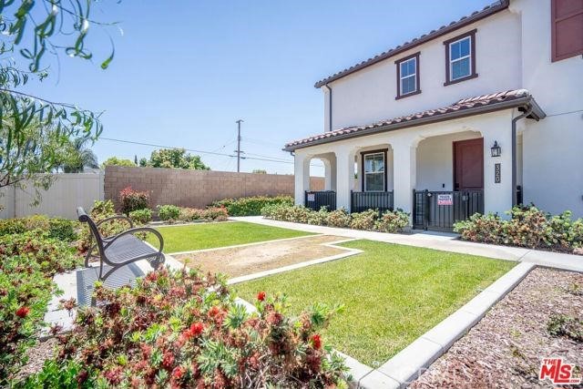 Property photo of 340 VIA AMOR PL